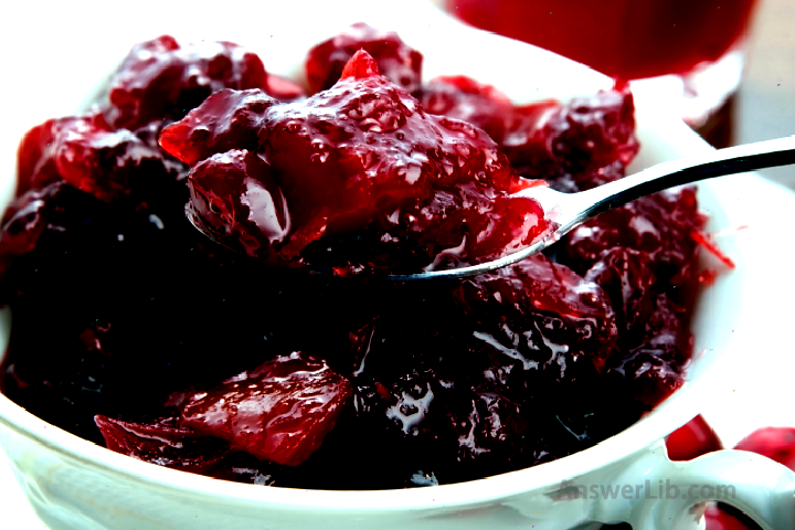 Cloar berry sauce