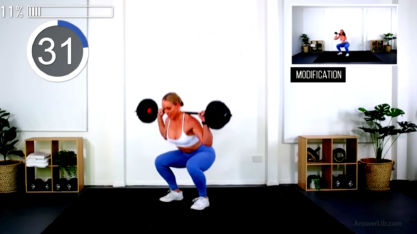 Use a barbell to perform a barbell neck back to squatting squat)