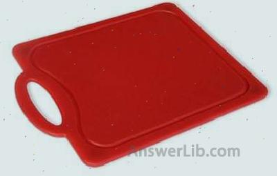 Plastic cutting board